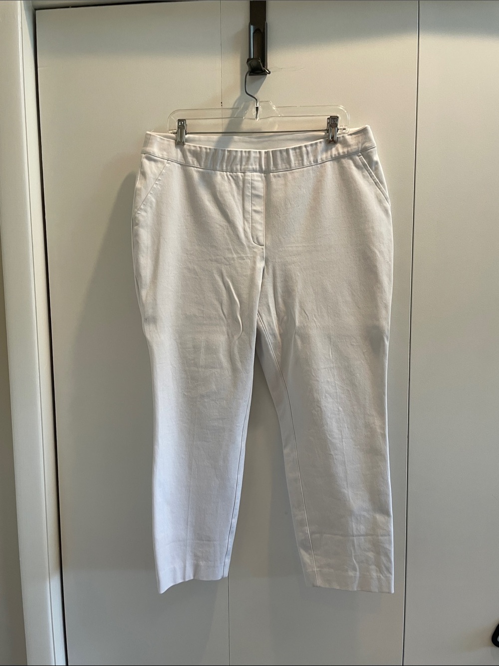 Spanx Cropped White Ponte Knit Pants with the grey interior technology